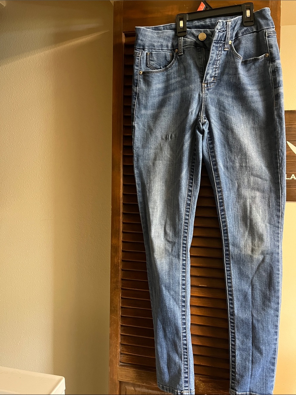 Seven7 Women's Skinny Jeans in Medium Blue Wash